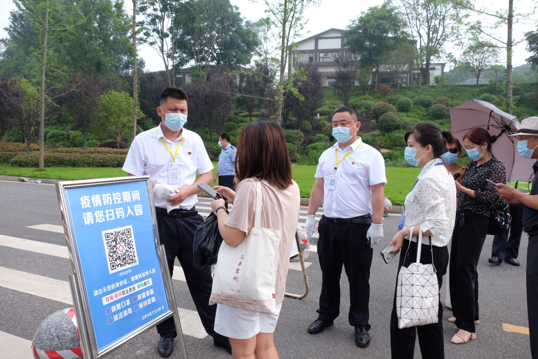 游园防疫两不误!端午期间，汨罗屈子文化园景区设四道关卡筑牢疫情防线