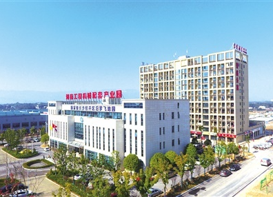百舸竞帆争上游 ——汨罗两园“双引擎”驱动提速见闻