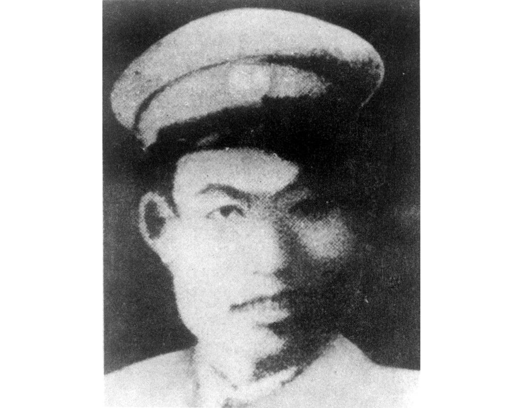 图文故事丨跟着总书记唱响“英雄赞歌”
