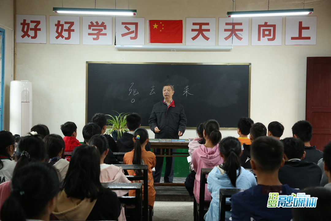 “死去活来”，韩少功这样教孩子们写作…