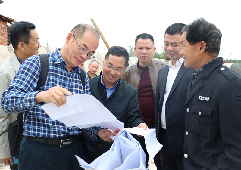 省住建厅来汨调研危房改造工作 汨罗现已完成农房抗震改造260户