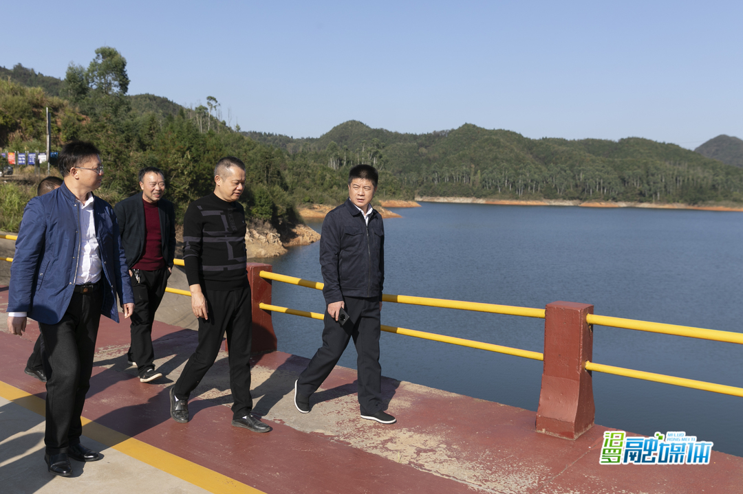 黎明巡查向家洞水库