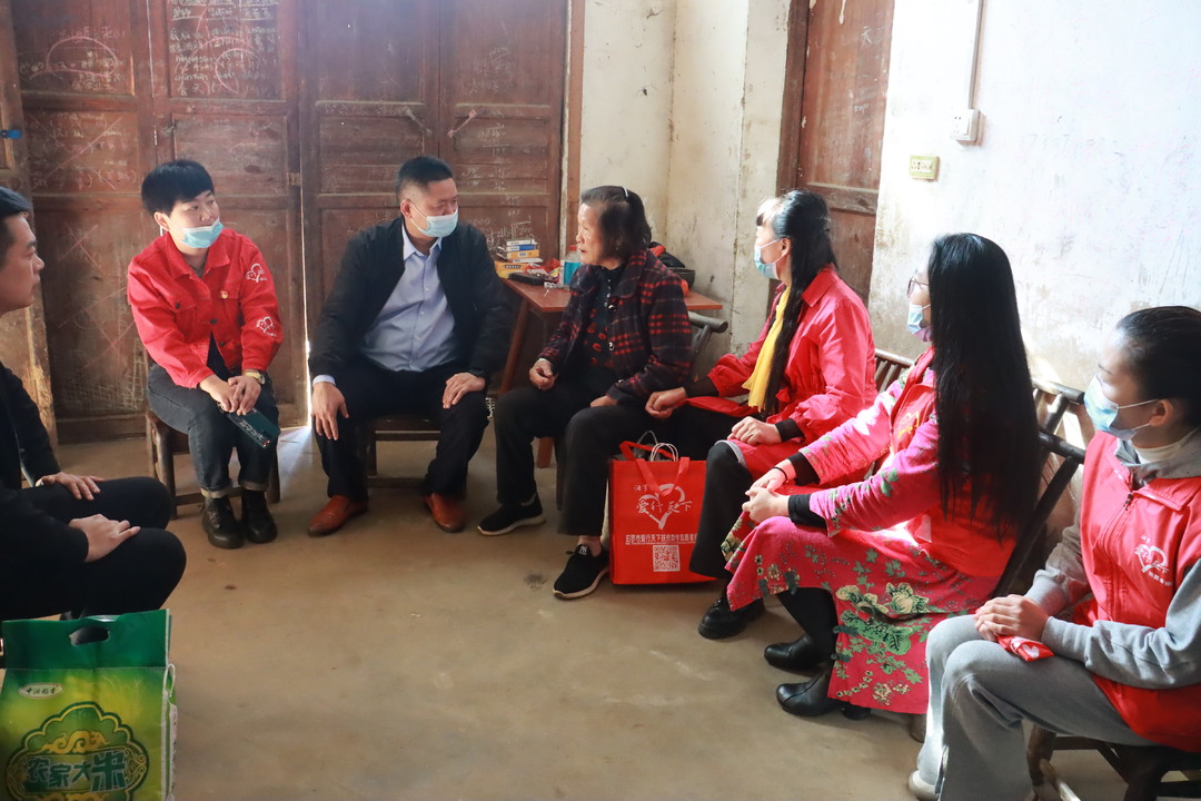 志愿服务融入基层治理 汨罗市委宣传部牵头开展志愿联点帮扶