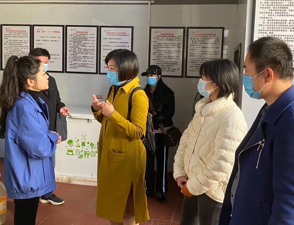 省考核组来汨考核检查“百优食堂、幸福职工”创建工作