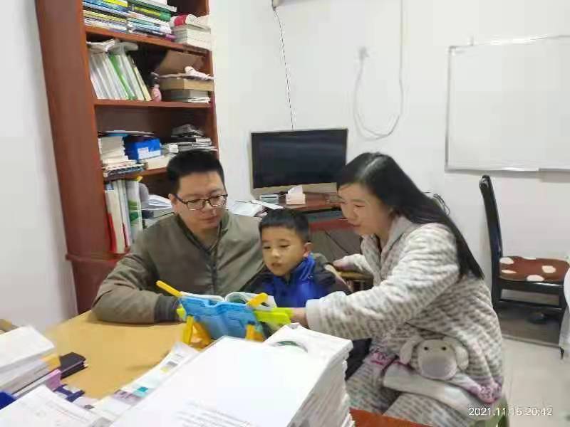 冬阳书香，荣家路小学举办第五届读书节活动