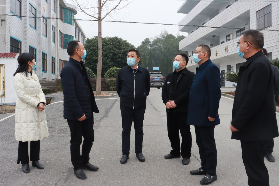 朱平波深入长乐、三江、大荆调研教育布局调整工作