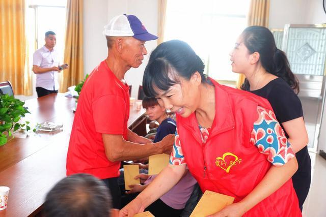 坚持公益38年，汨罗这名志愿者获评2021年度“湖南省三八红旗手”