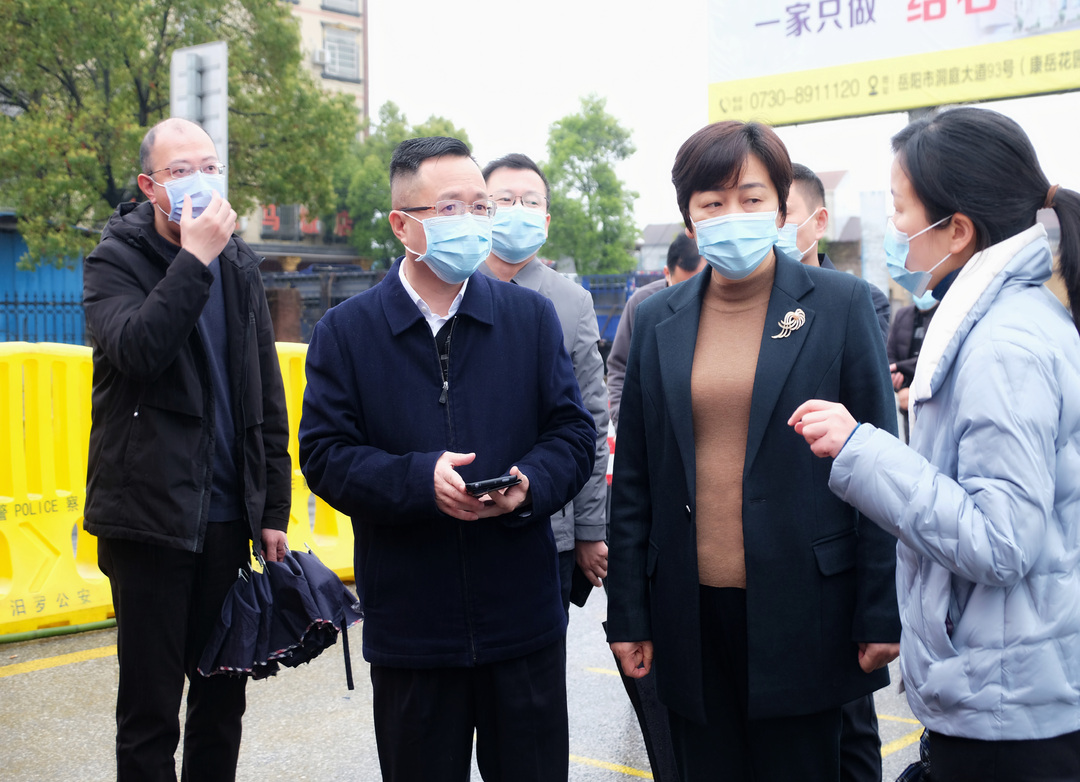 喻文来汨督查新冠疫情防控工作