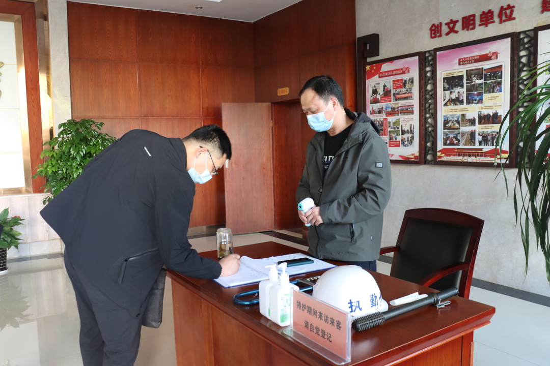 逢进必扫！汨罗开展“场所码”扫码督查