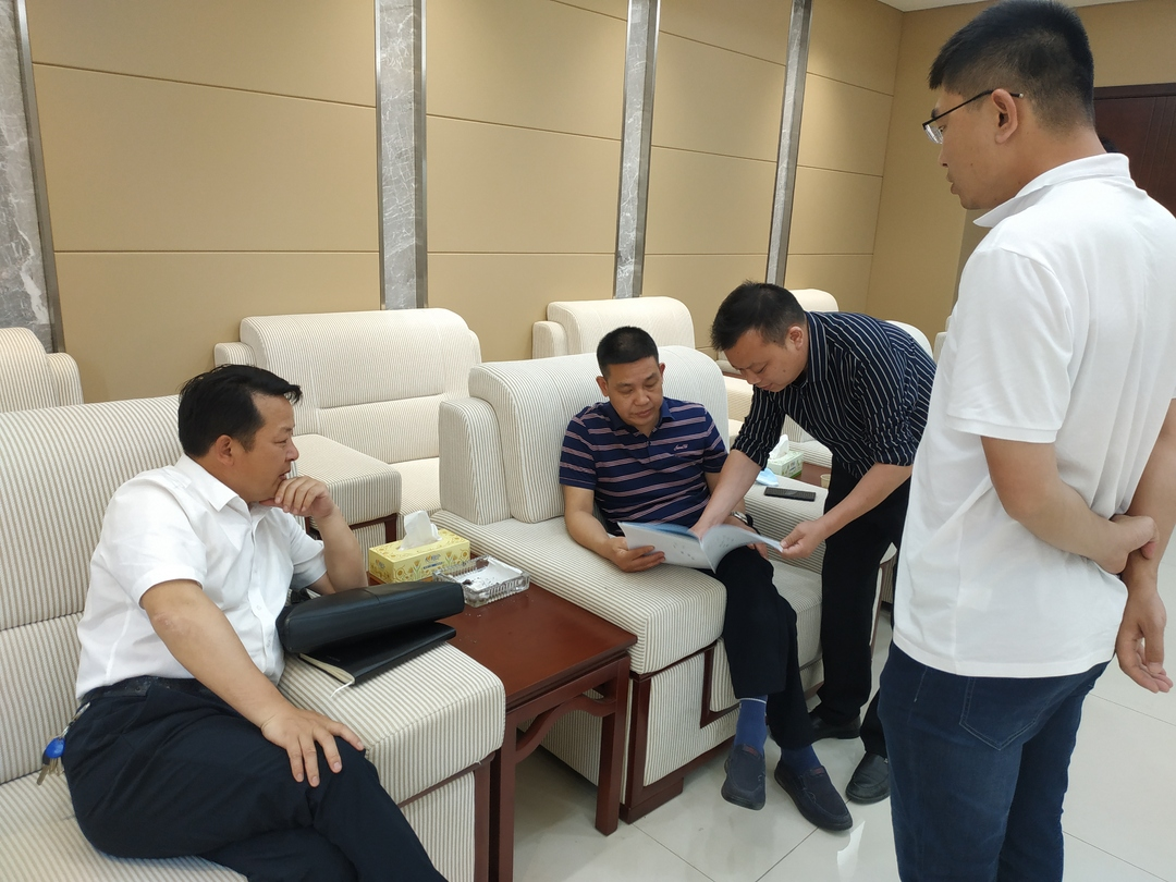 欧明目调研联点“龙虎榜”重大产业项目建设工作