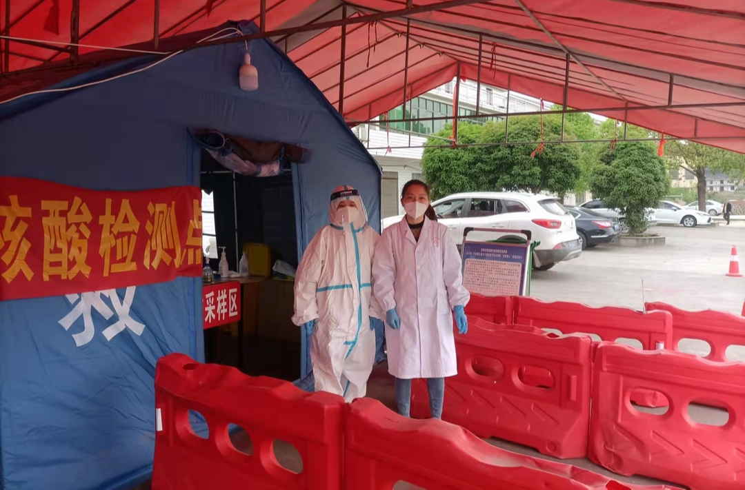 神鼎山镇：点亮“党旗红”，守护“健康绿”