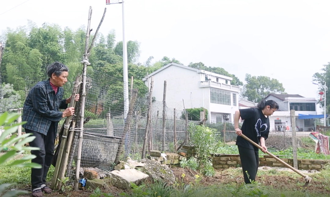 湖南好人陆胜盘：10年践诺还债务 挑起重担不言苦