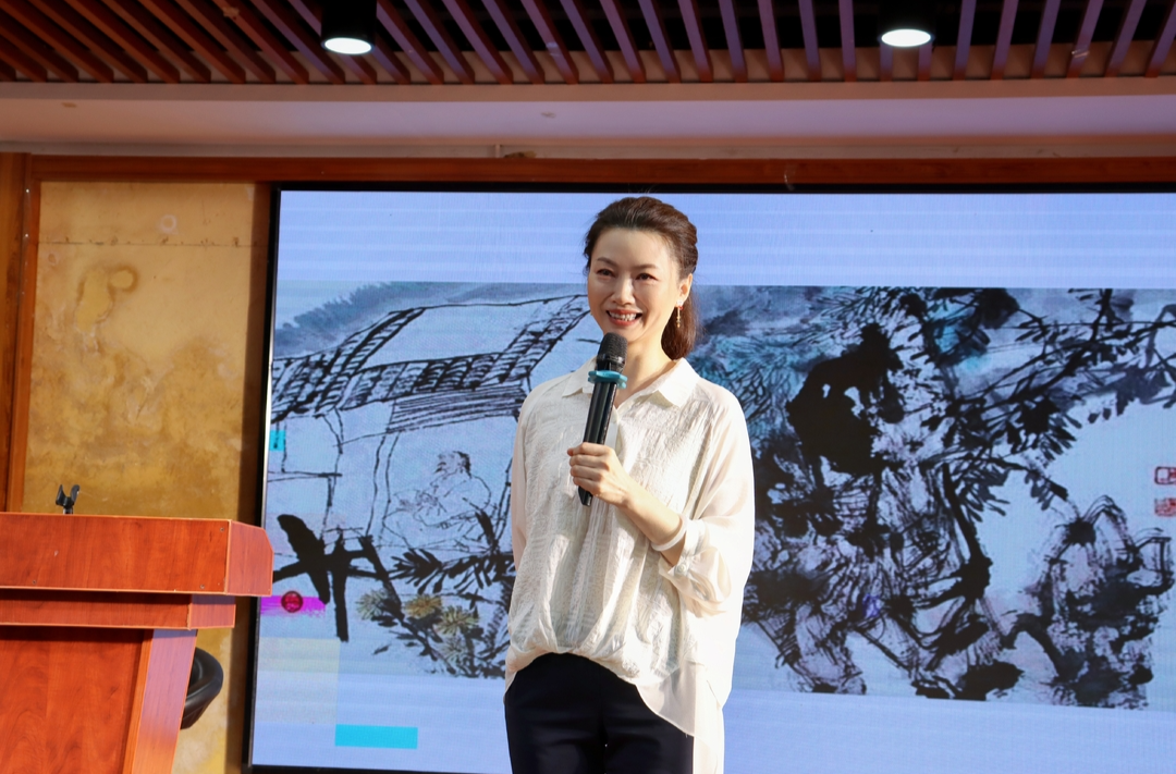 杨雨教授赴约汨罗长乐话诗词：守护诗意发现生活的美