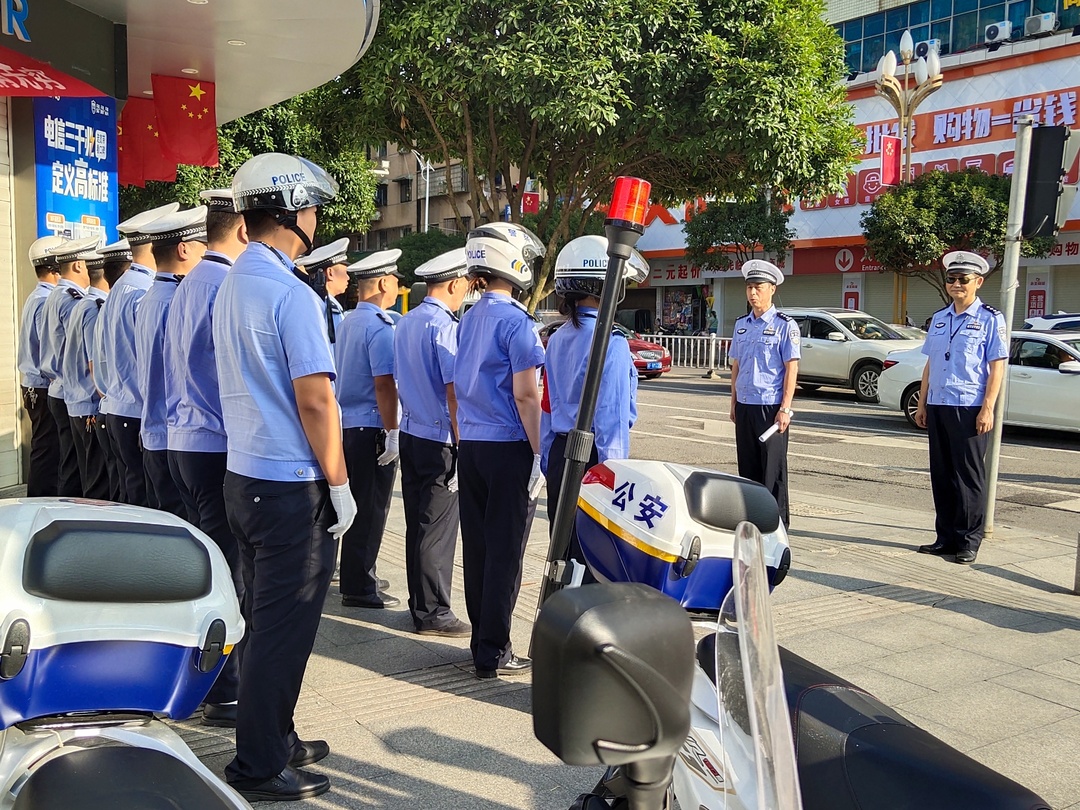 汨罗交警：最大力度下沉一线，助推文明城市创建