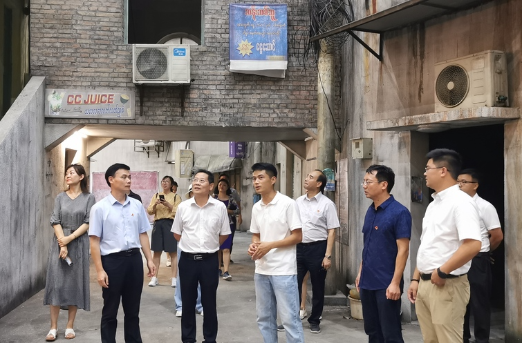省委宣传部来汨调研文化产业发展工作