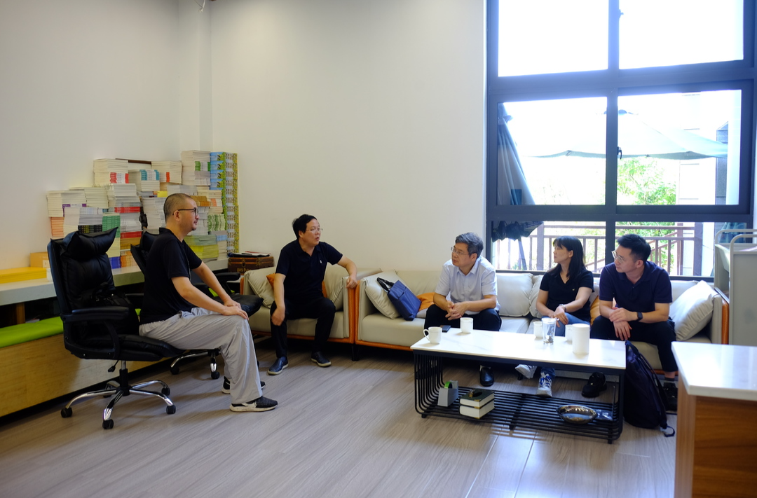 落实中国作协在湘系列活动及会议精神，省作协赴汨罗调研