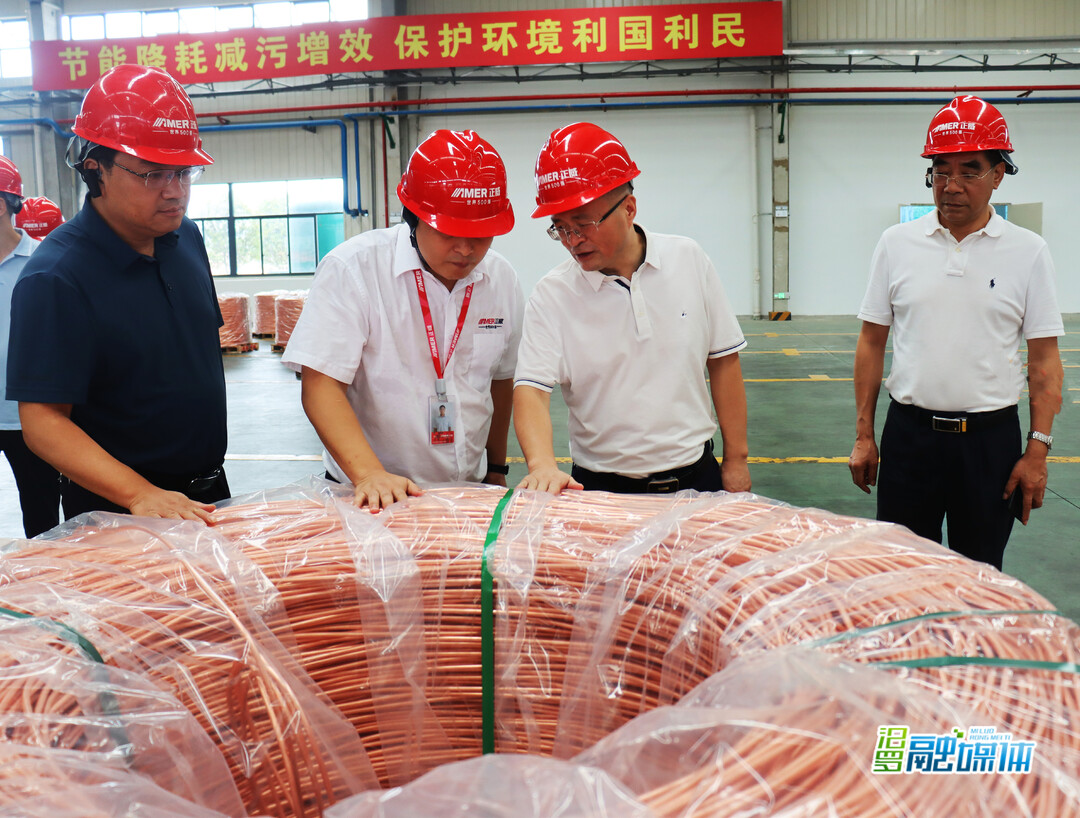 喻文看望慰问汨罗重点工程项目建设一线人员和防疫人员