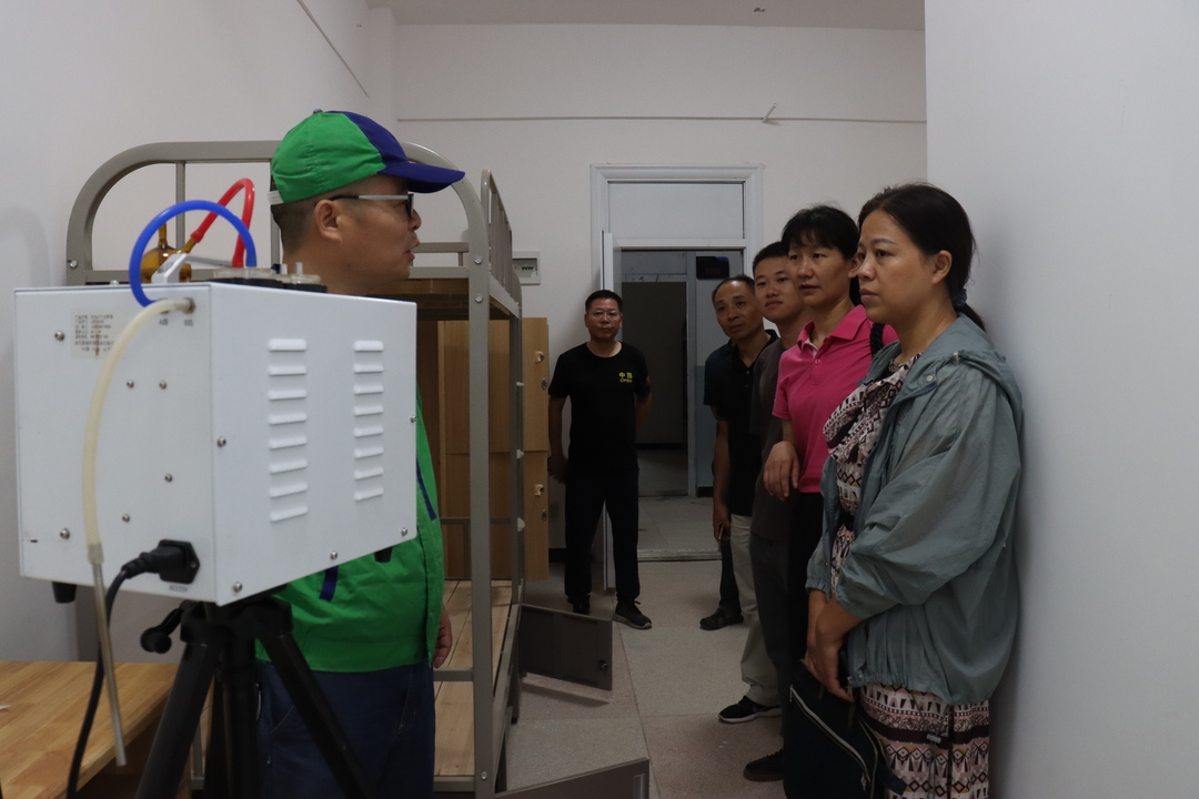 确保空气质量达标，汨罗新一中进行甲醛、苯系物第二次检测