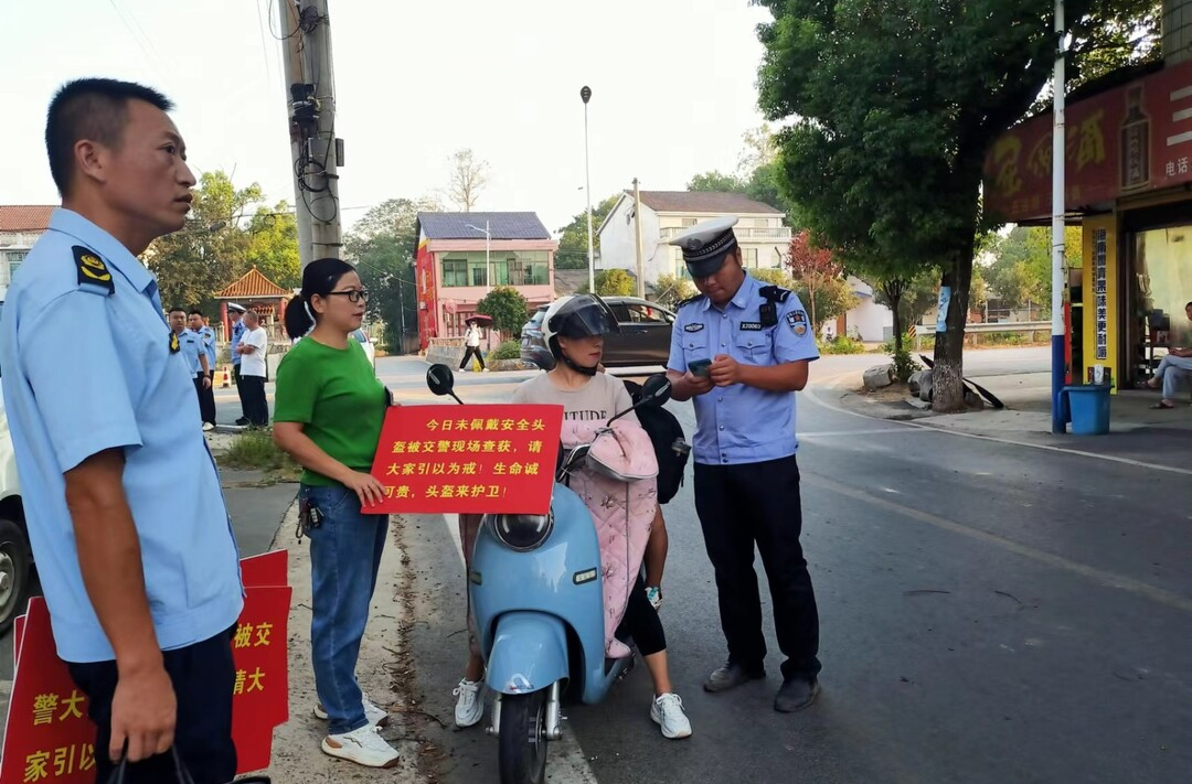汨罗镇：联合执法筑防线，“戴帽行动”保安全