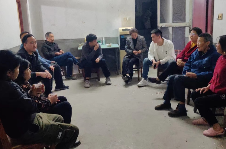 弼时镇序贤村：“屋场夜话”让乡村“自治”更有为
