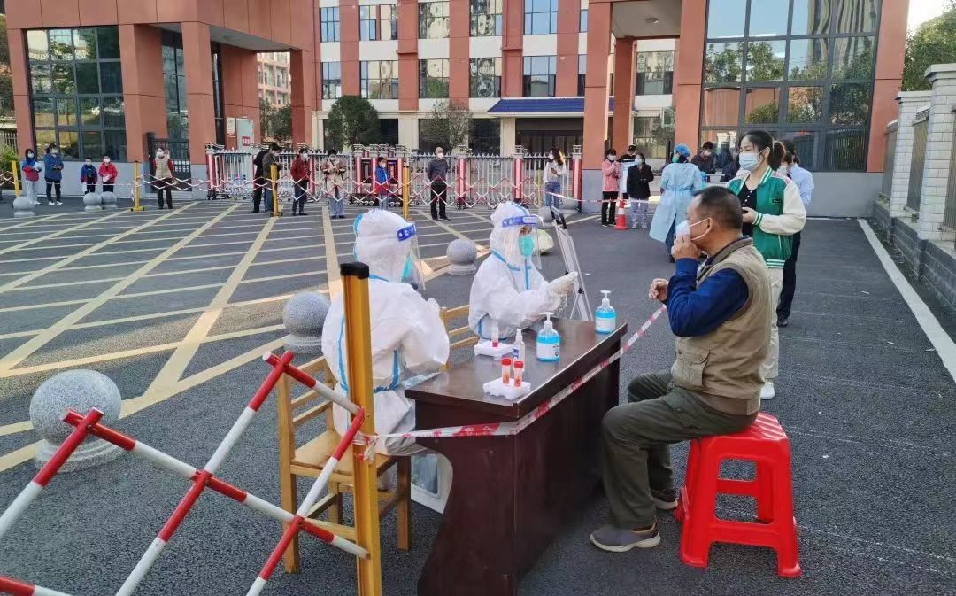 育人为师，抗疫为士！汨罗急上阵的“粉笔”队伍“疫”线显担当