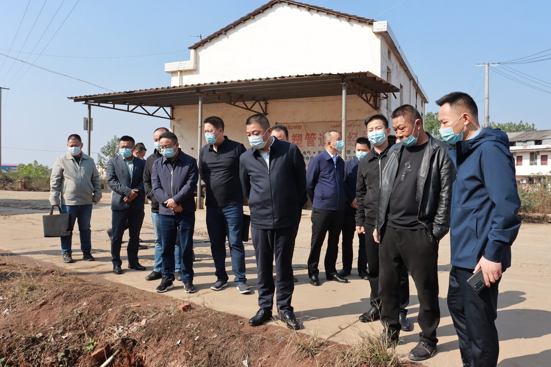 朱平波到罗江镇正发环保砖厂督查环保问题整改工作