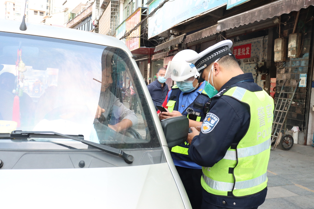资源整合 优势互补 汨罗城警联动擦出城市治理新“火花”