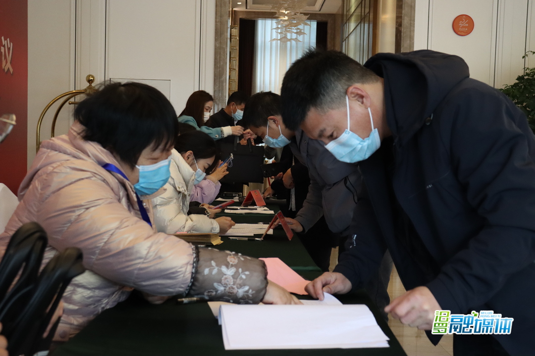 怀揣民意共谋发展，政协委员陆续报到