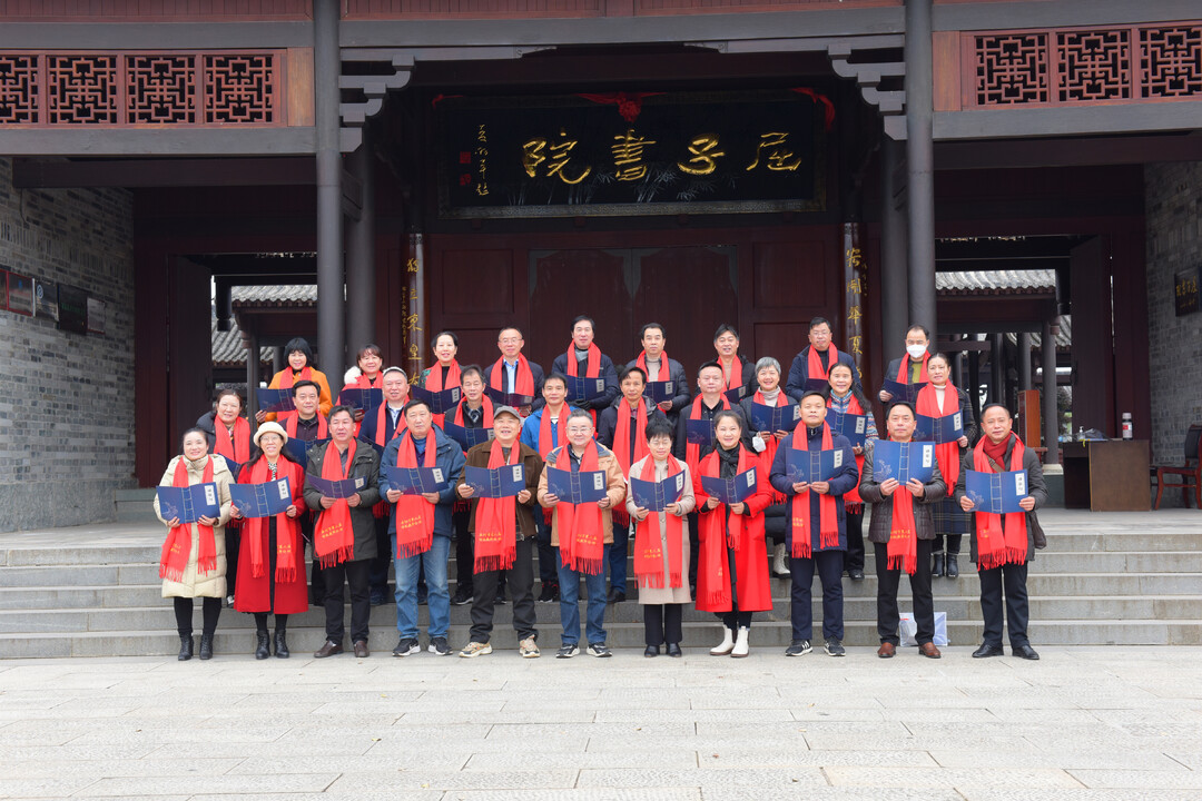 做新时代大先生！岳阳市特级教师相聚汨罗研讨教育教学工作