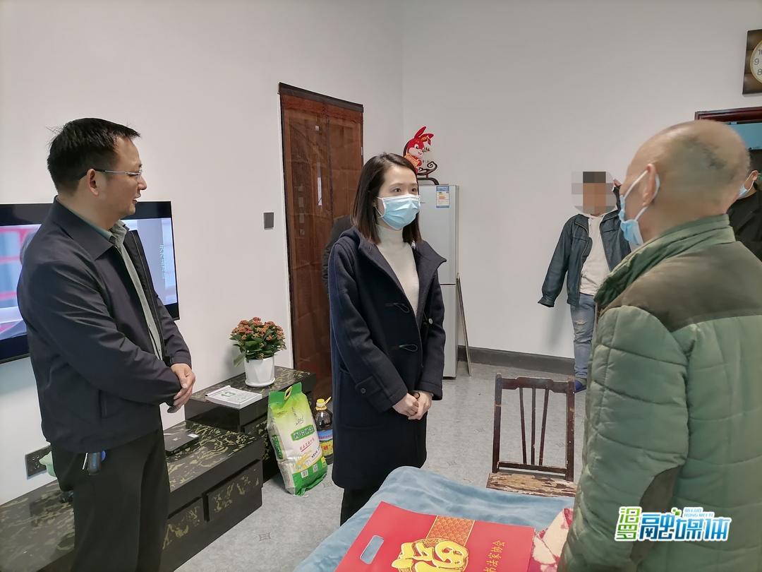 李铮走访慰问困难下岗职工
