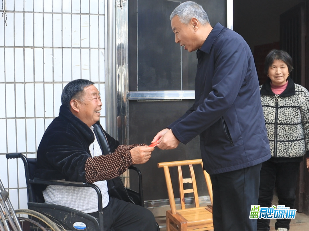 吴高明走访慰问困难群体
