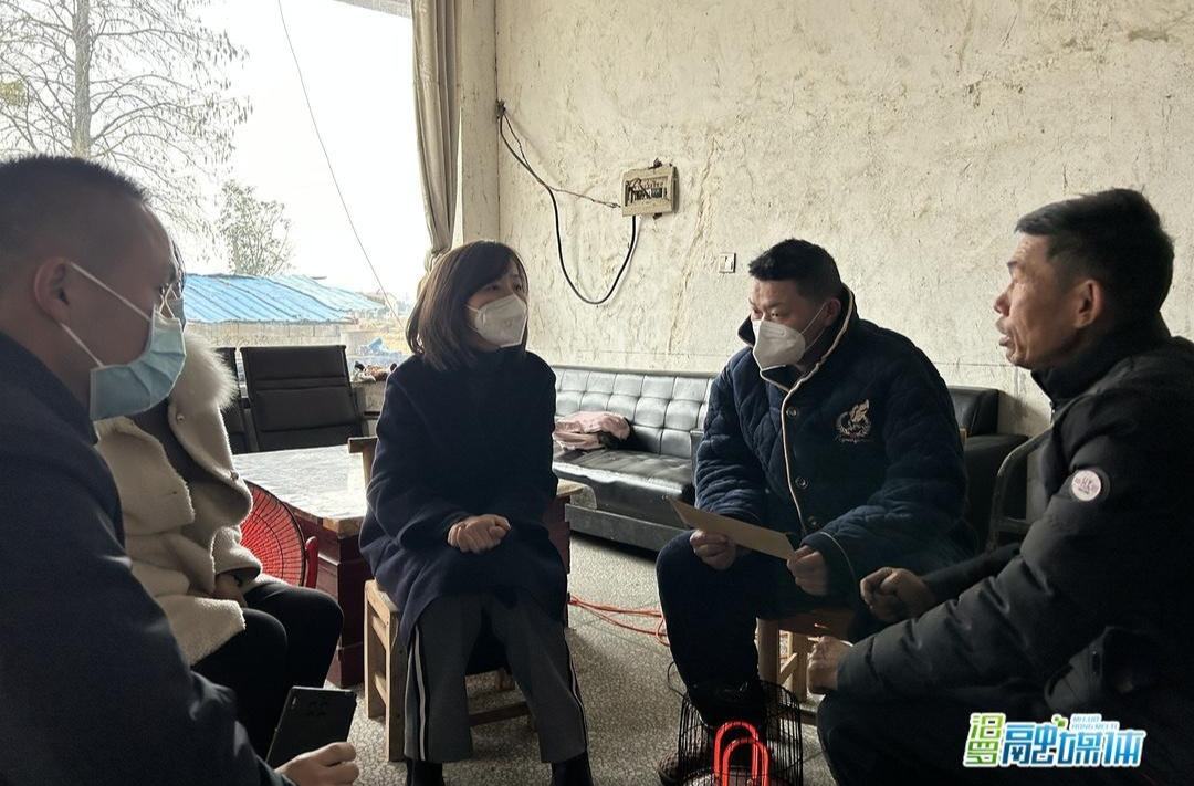 苏红琳走访慰问困难群体和劳动模范