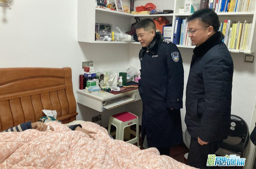 ​黎明走访慰问困难职工