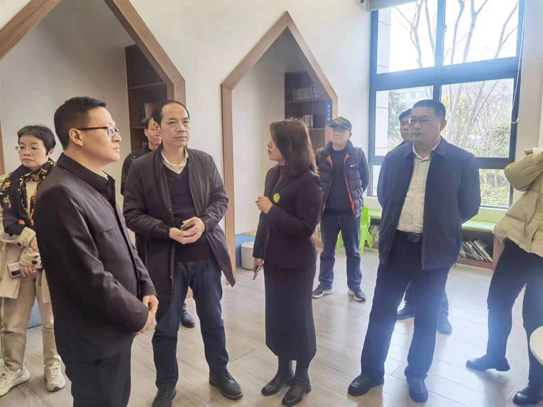 公共图书馆评估定级检查组来汨实地评估