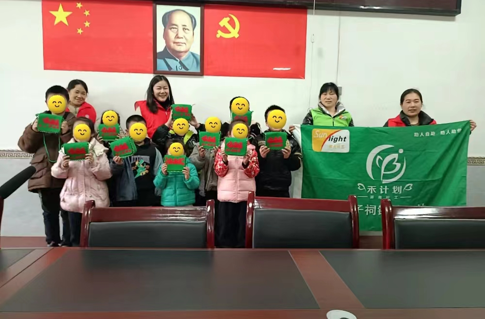 屈子祠镇：五社联动 关爱困境留守儿童
