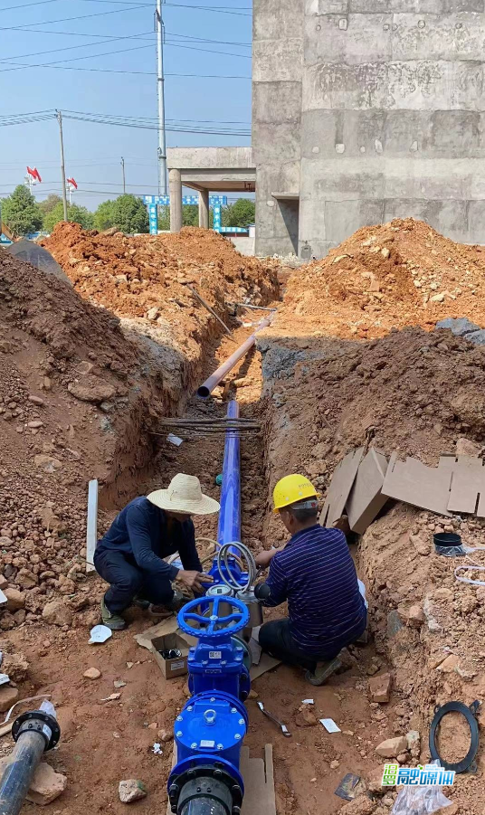 汨罗新市供水有限公司及时为在建项目解决用水问题