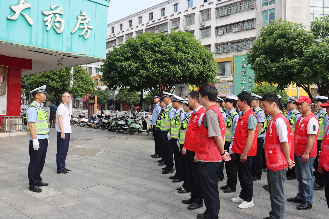严管真罚！汨罗城区开展摩托车、电动自行车集中整治行动