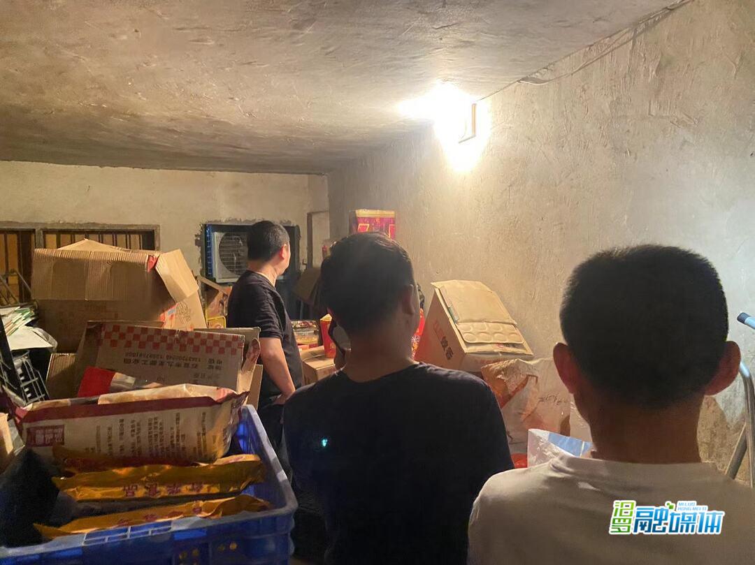 归义镇开展烟花爆竹“打非治违”专项行动