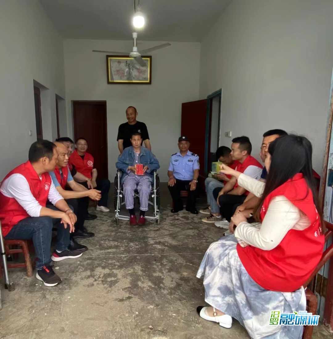 汨罗市新时代志愿者协会慰问罗江脱贫监测户