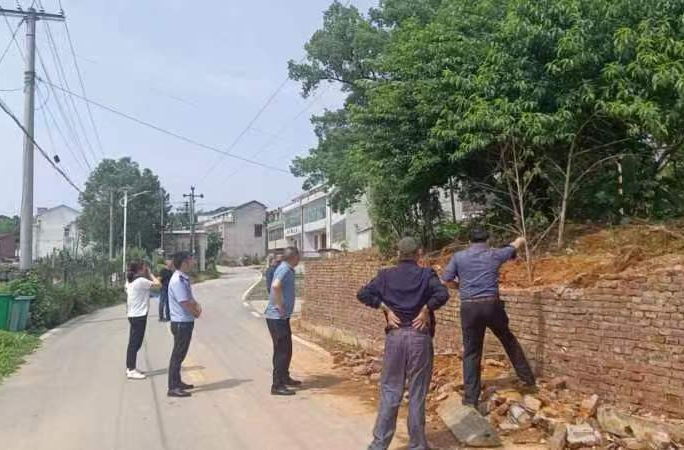 三江镇：汇聚群英力量，巧断邻里是非