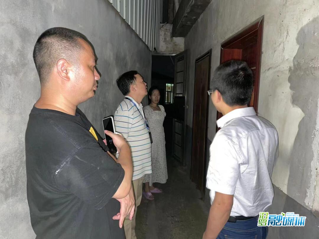 归义镇联合相关部门﻿深入辖区企业开展“多合一”场所排查工作