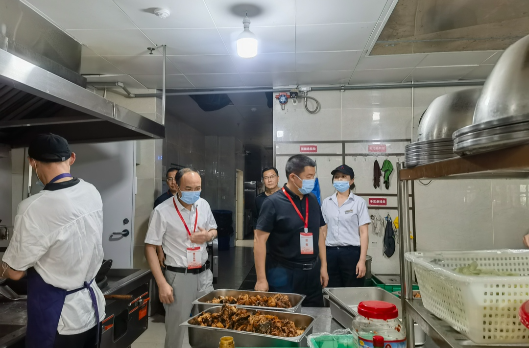 守护考生“舌尖上的安全” 汨罗市市监局开展高考食品安全保障巡查