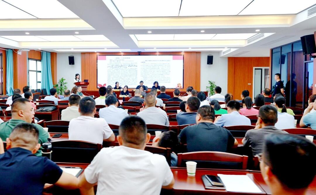 第33个“全国土地日”汨罗市自然资源局开展模拟法庭教育活动