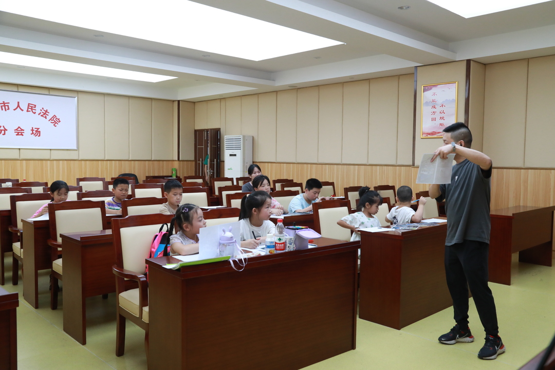 ​不负所“托”，汨罗法院开展暑期儿童关爱服务活动