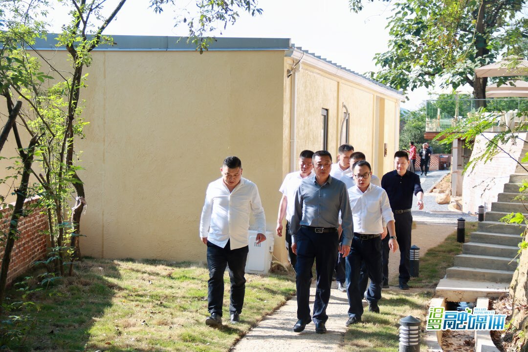 朱平波深入川山坪镇、弼时镇调研