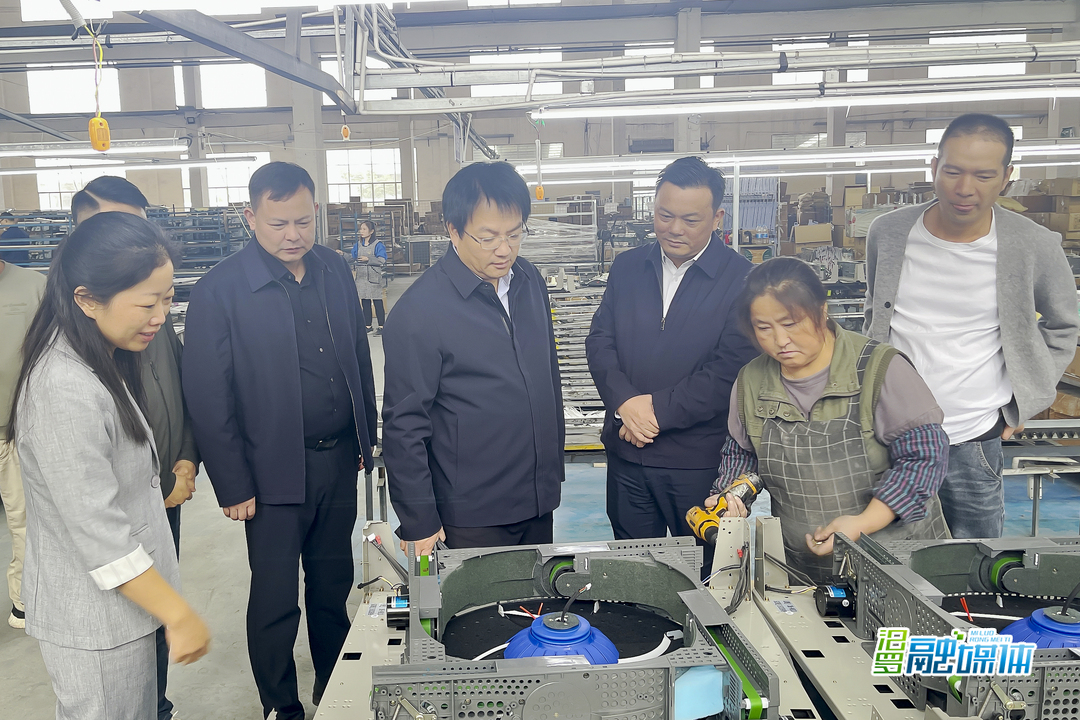 何厚德带队赴重庆四川考察招商