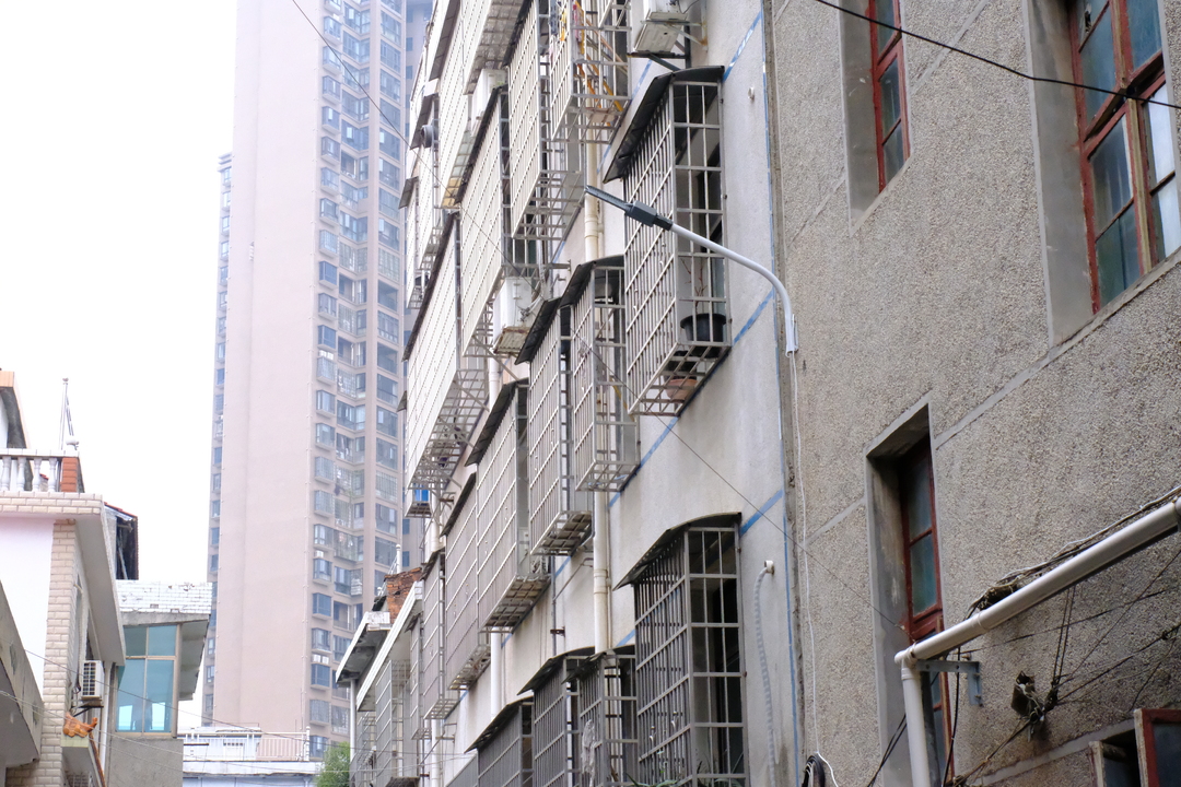 办实事 建新功丨归义镇：“三问三看三解”，“小路灯”照亮居民“幸福路”
