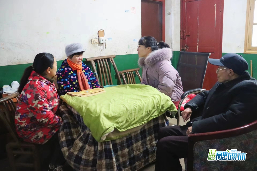 归义镇：“敲门行动”进社区，查隐患话安全暖人心