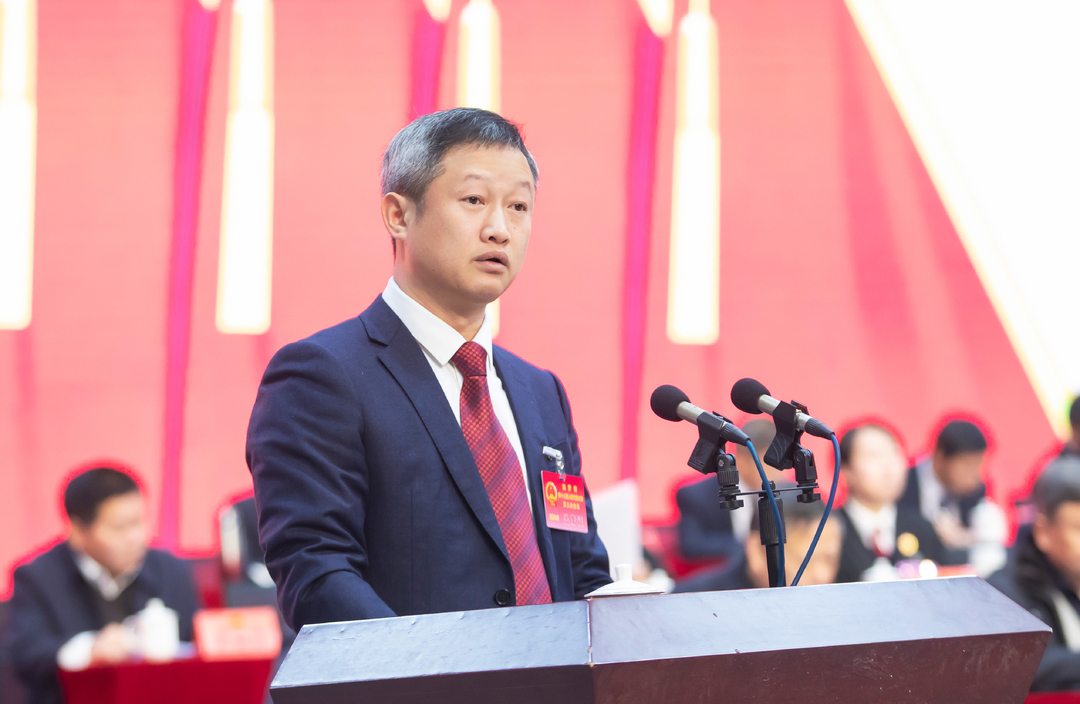 聚焦两会丨林恒求作政府工作报告