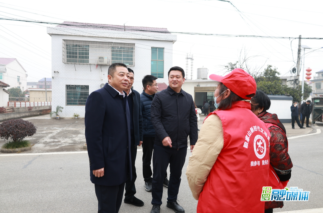 朱平波参加养老帮扶志愿服务活动，和老人们共庆元旦